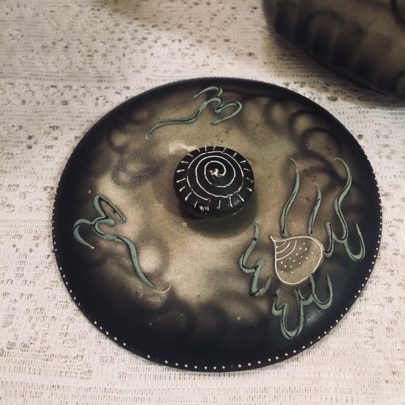 Japanese Dragonware Covered Tea Caddy - Picture 7 of 15